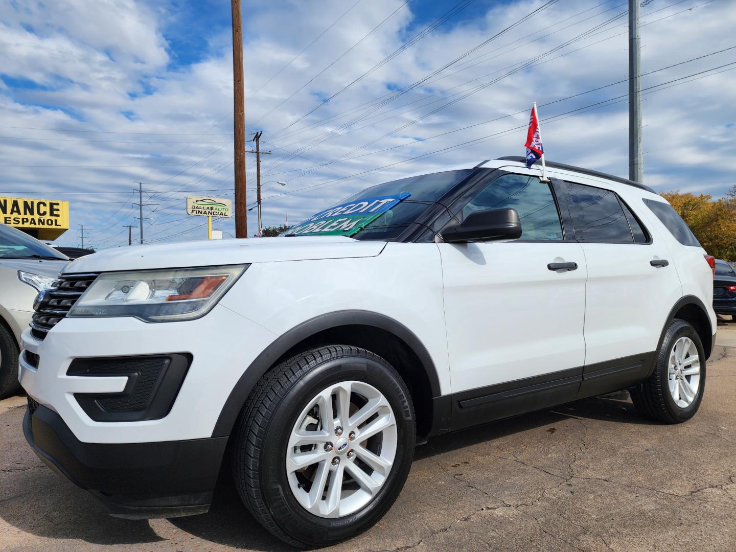 2016 Ford Explorer (1FM5K8B82GG) with an 3.5L V6 DOHC 24V engine, 6-Speed Automatic transmission, located at 2660 S.Garland Avenue, Garland, TX, 75041, (469) 298-3118, 32.885551, -96.655602 - Welcome to DallasAutos4Less, one of the Premier BUY HERE PAY HERE Dealers in the North Dallas Area. We specialize in financing to people with NO CREDIT or BAD CREDIT. We need proof of income, proof of residence, and a ID. Come buy your new car from us today!! This is a Super Clean 2016 FORD EXPLO - Photo#7